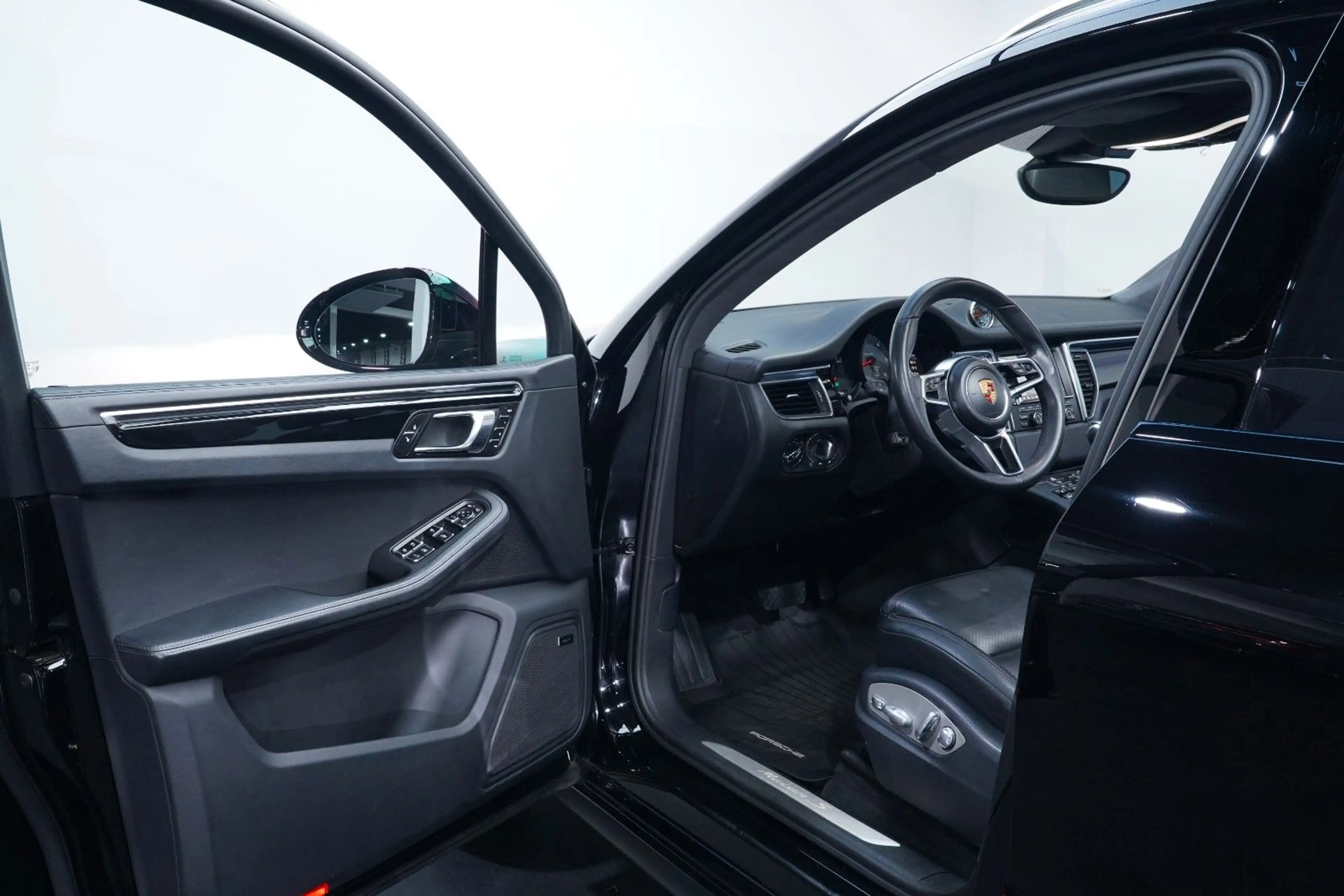 Porsche Macan S Diesel APPROVED 09/27 PDK/PANO/BOSE® — photo 12