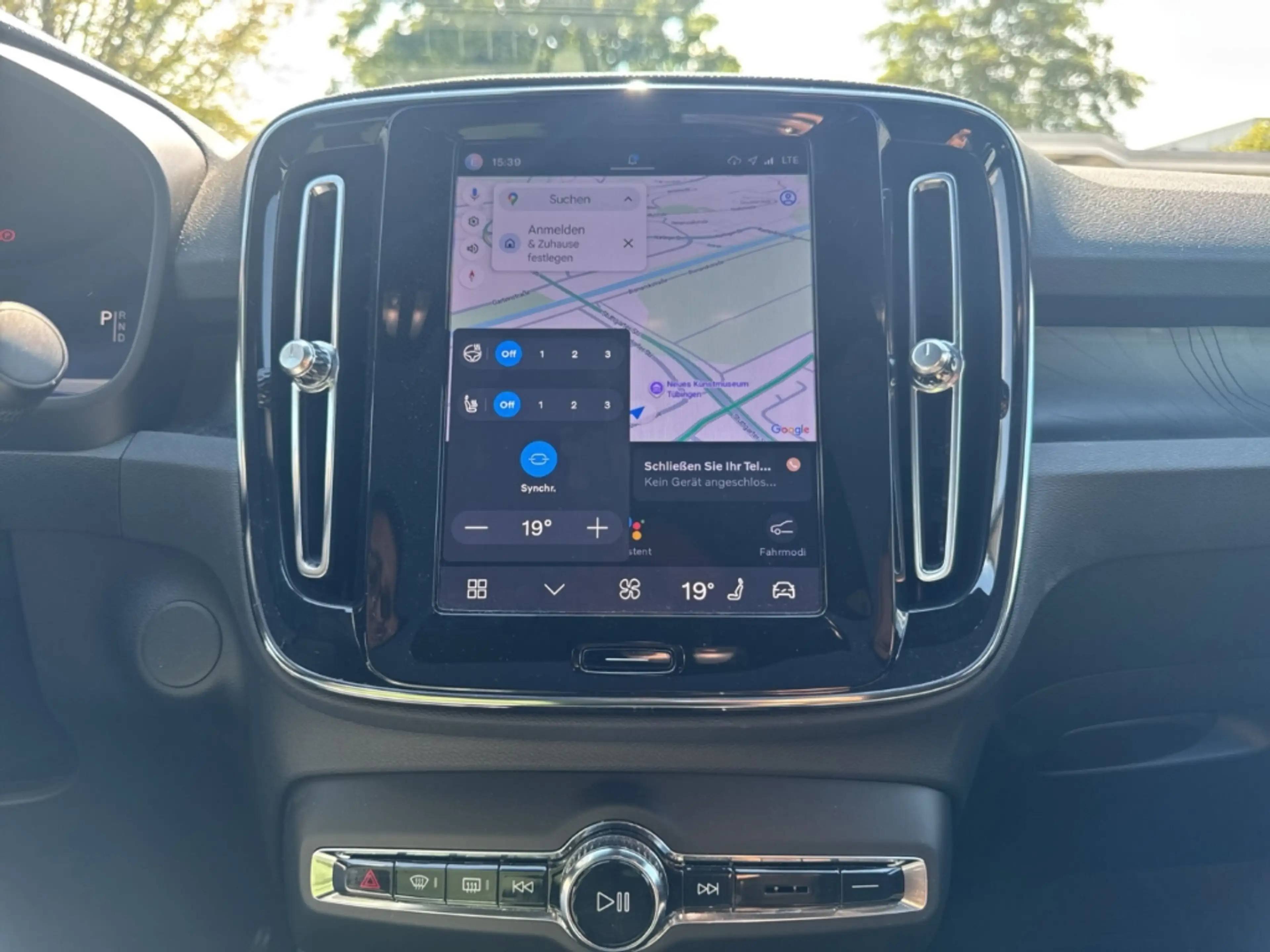 Volvo C40 Ultimate Recharge Pure Electric 2WD StandHZG Panor — photo 13