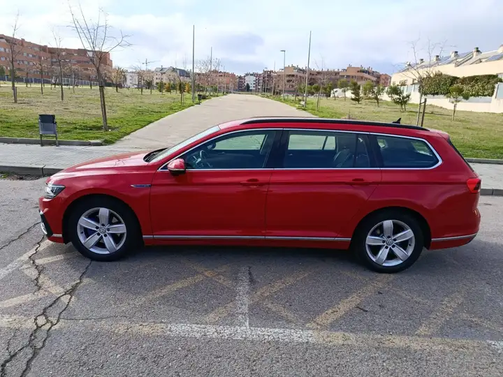 Volkswagen Passat Variant GTE 1.4 TSI e-Power 2021, foto 2