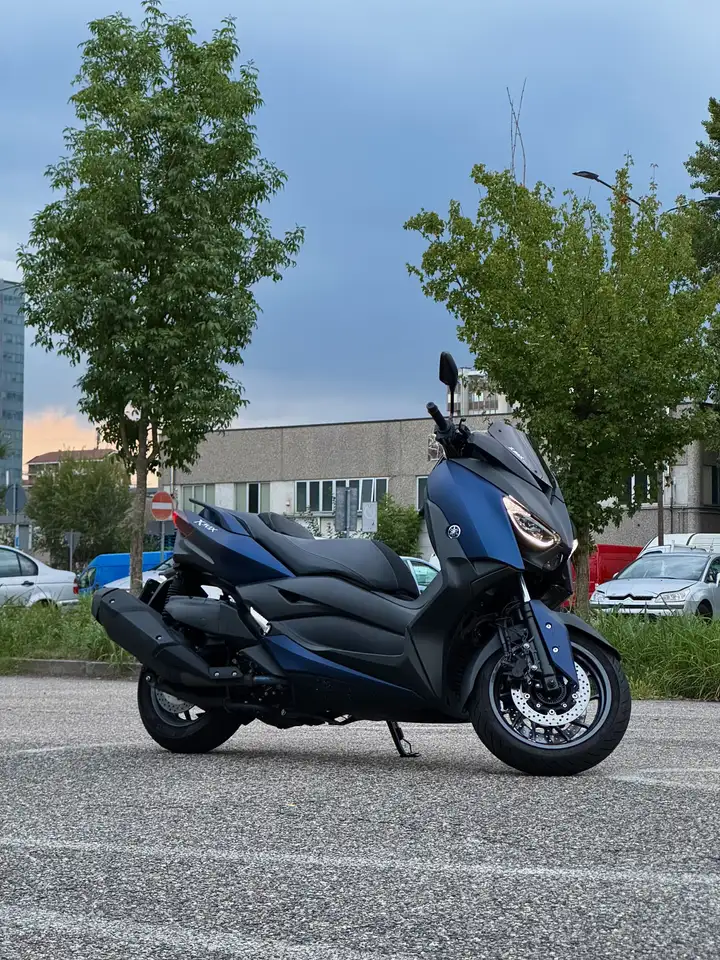 Yamaha X-Max 400