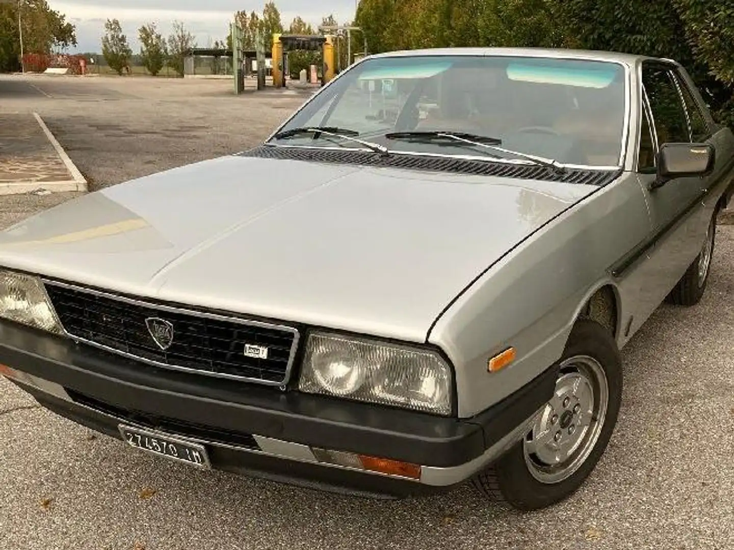 Lancia Gamma Gamma 2.5 Argintiu - 1