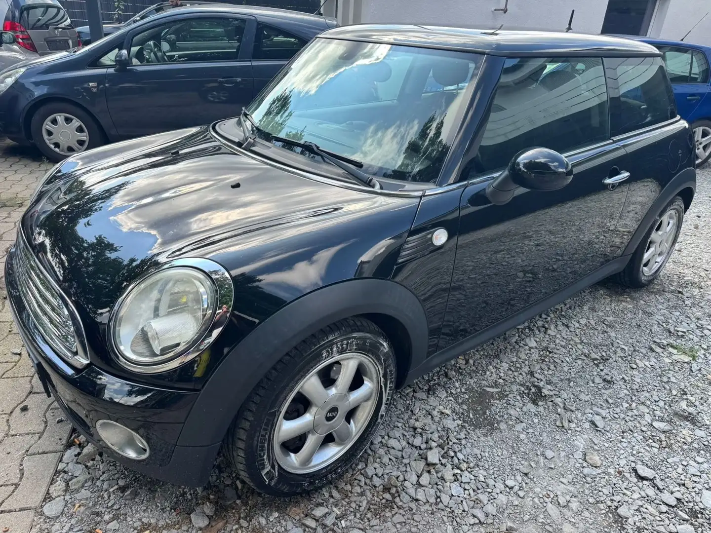 MINI One elektr.Fenster,Klimaaut.,SHZ,Alu,TÜV 09/27 Schwarz - 1