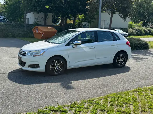 Citroen C4 main image