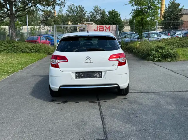 Citroen C4 view 8