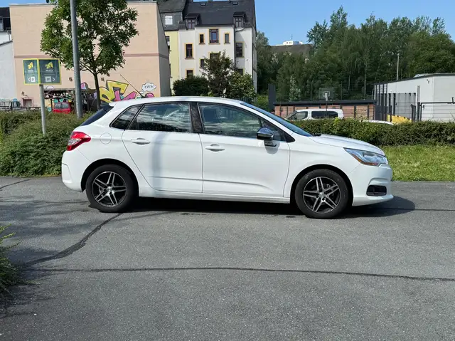 Citroen C4 view 5