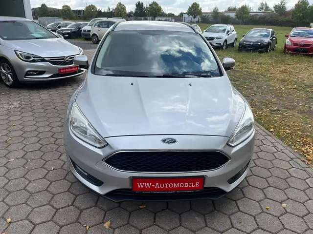 Ford Focus view 4