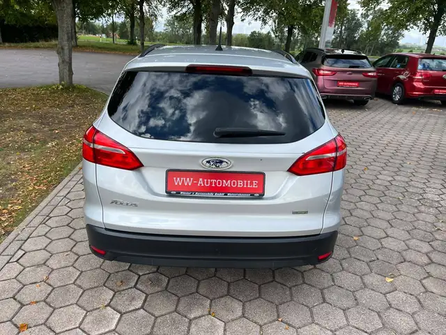 Ford Focus view 7