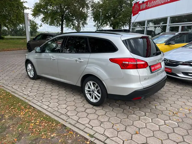 Ford Focus view 5