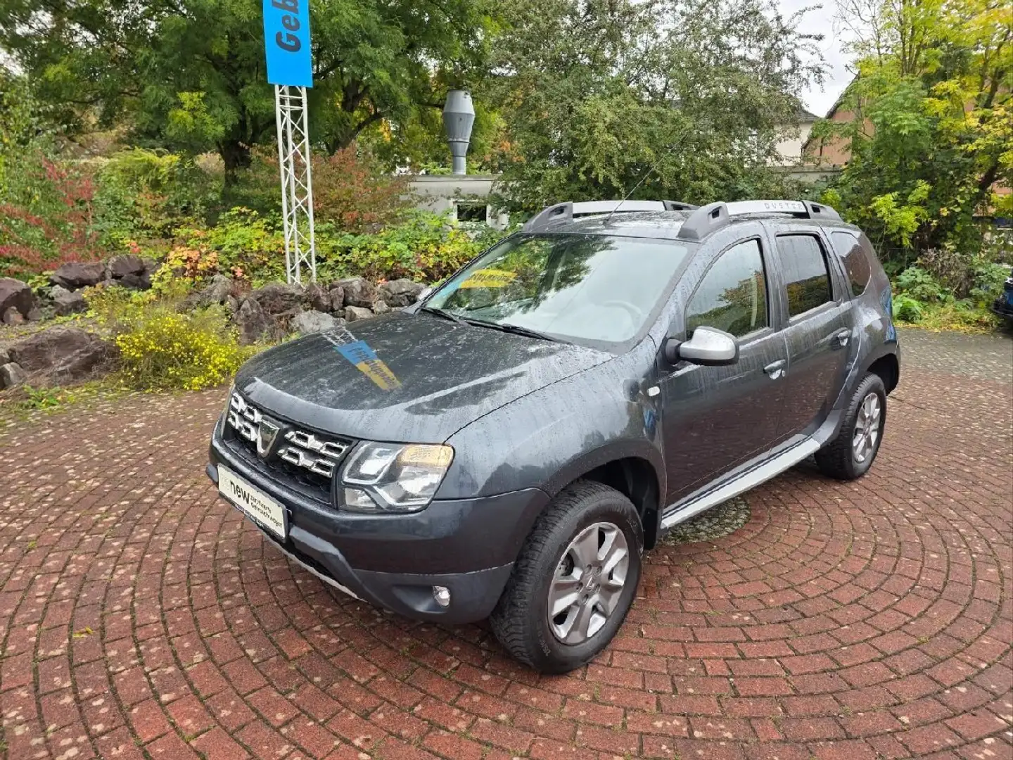Dacia Duster I Laureate 4x2 TCe 125 Grau - 1