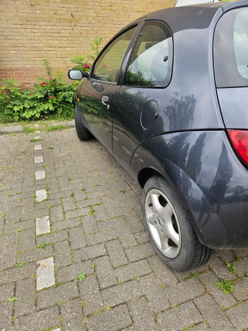 Ford Ka/Ka+ 1.3 Futura Grijs - 1