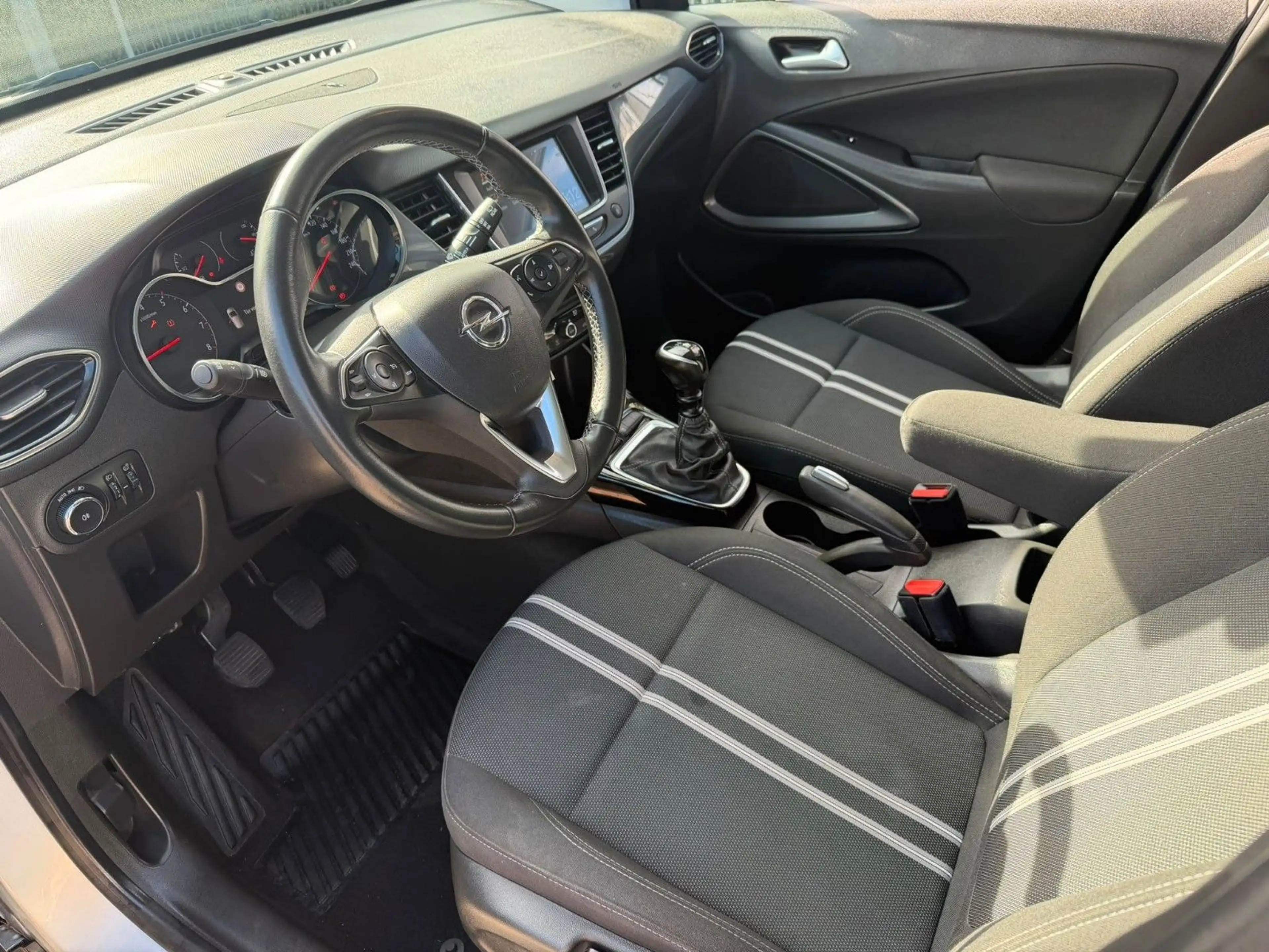 Opel Crossland X Crossland Elegance LED. KLIMAAUT. DAB. ALU — photo 11