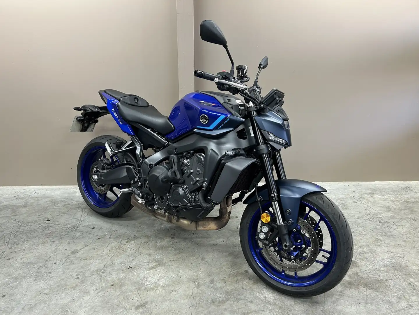 Yamaha MT-09 Blau - 2