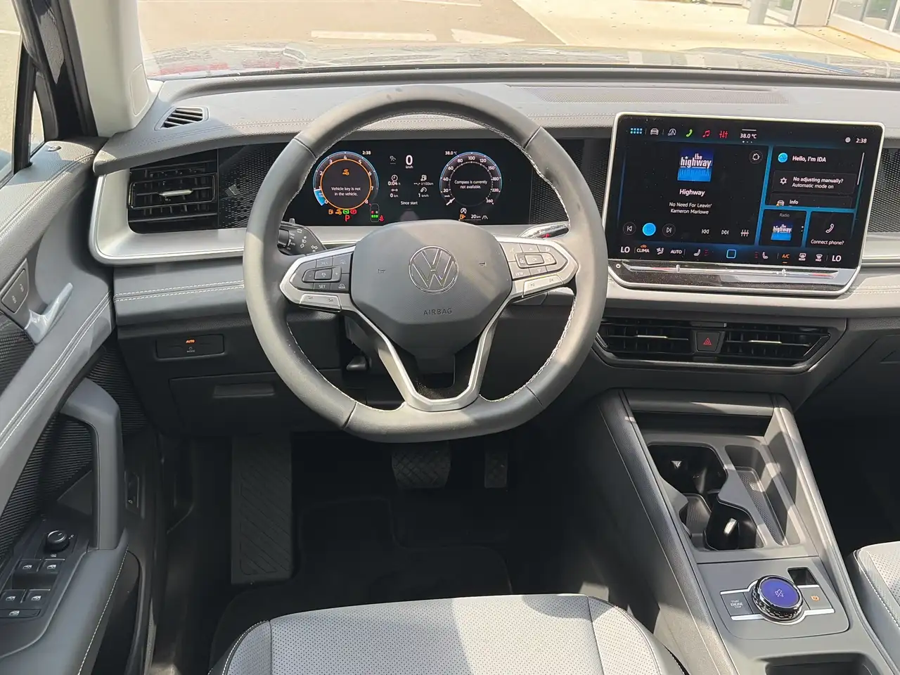 Volkswagen Tiguan снимка Volkswagen Tiguan