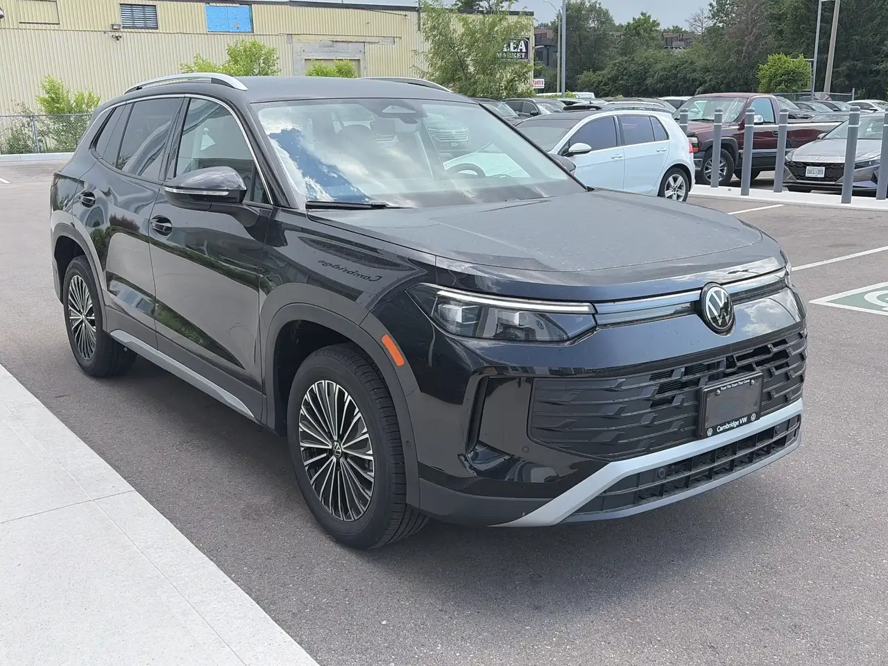 Volkswagen Tiguan снимка Volkswagen Tiguan
