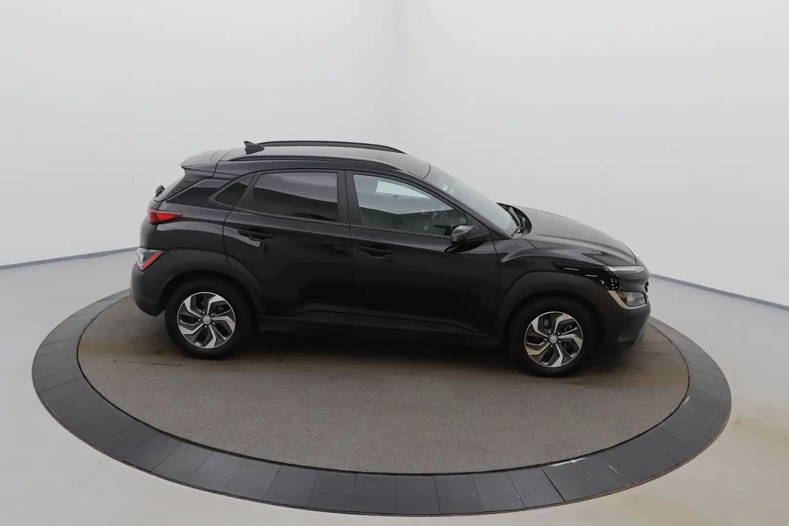 Hyundai KONA 1.6 GDi HEV DCT Techno GPF GPS PDC CAM Carplay Cru Schwarz - 2