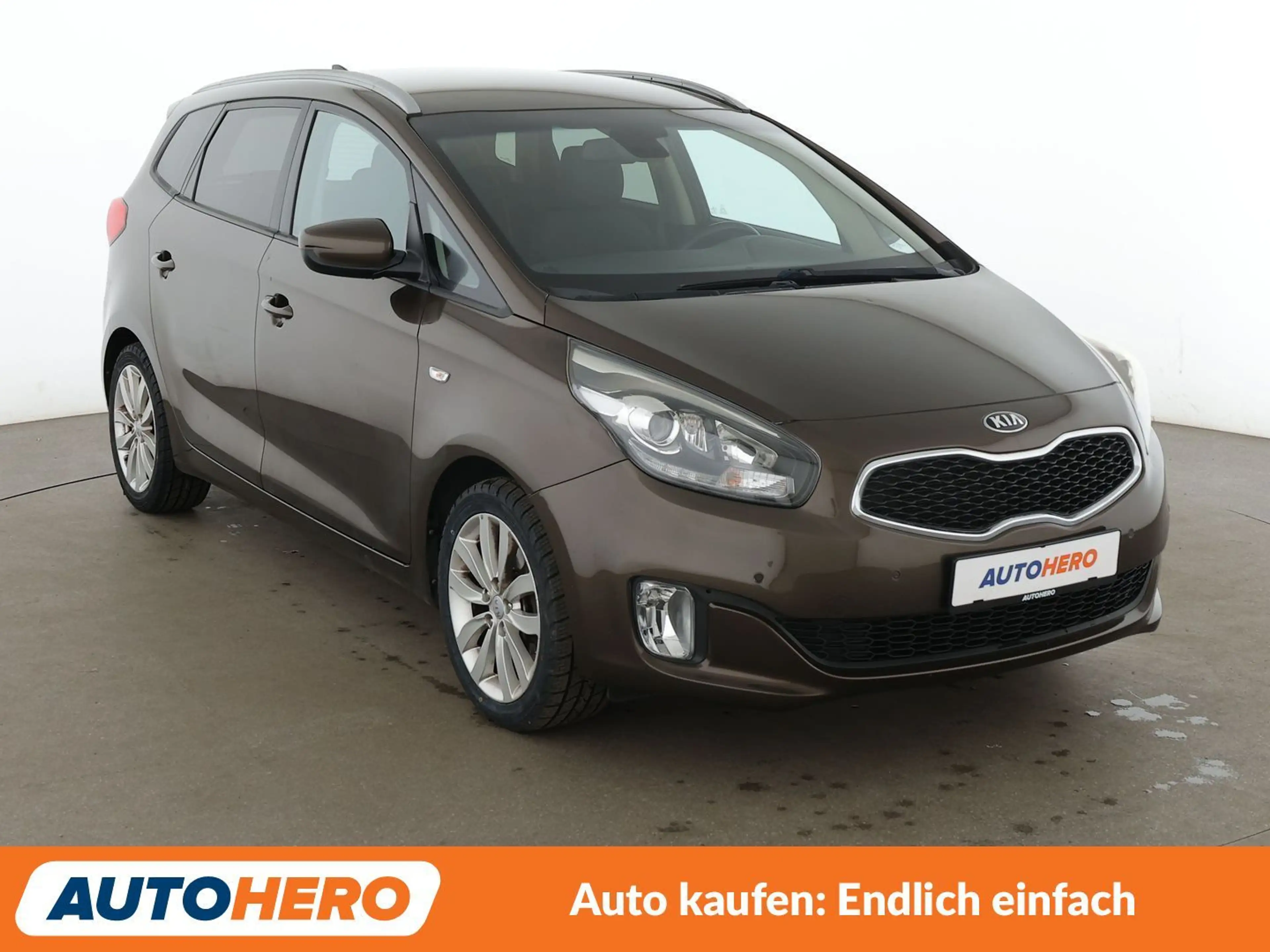 Kia Carens 1.7 CRDi UEFA Euro 2016*NAVI*TEMPO*CAM*PDC*SHZ* — photo 8