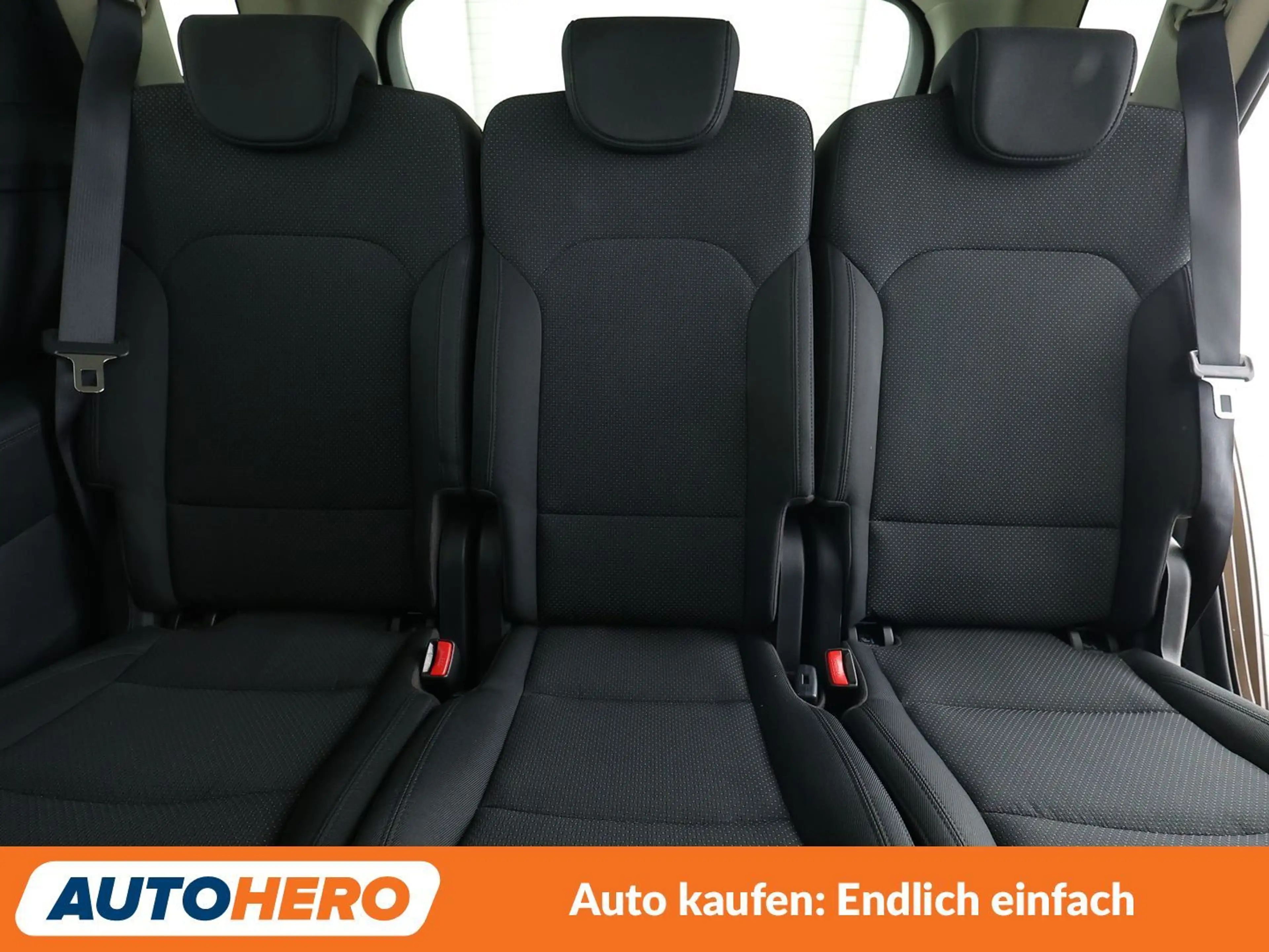 Kia Carens 1.7 CRDi UEFA Euro 2016*NAVI*TEMPO*CAM*PDC*SHZ* — photo 15