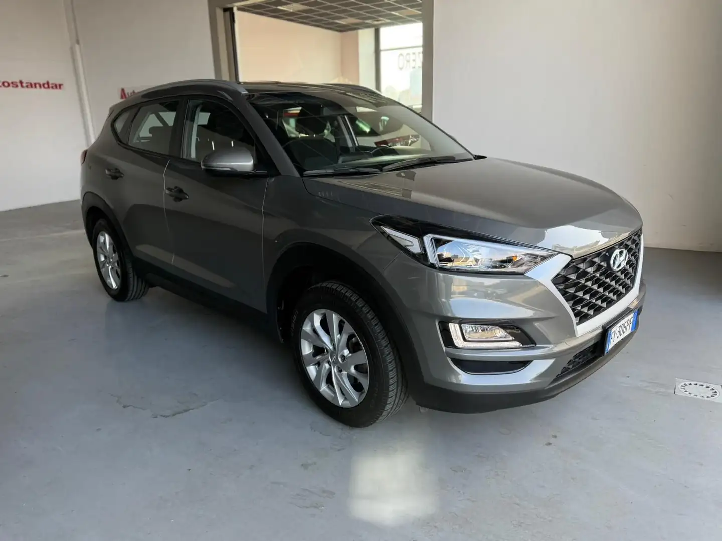 Hyundai TUCSON 2ª serie 1.6 CRDi XPrime Gris - 2