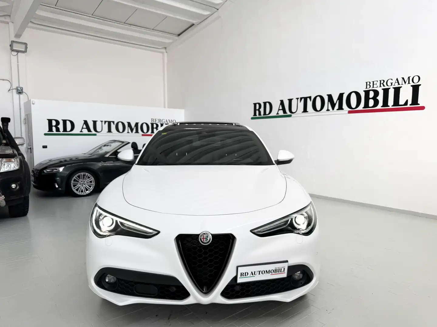 Alfa Romeo Stelvio Veloce Q4 210 CV GANCIO TRAIONO SEDILI VENTILATI Blanc - 2