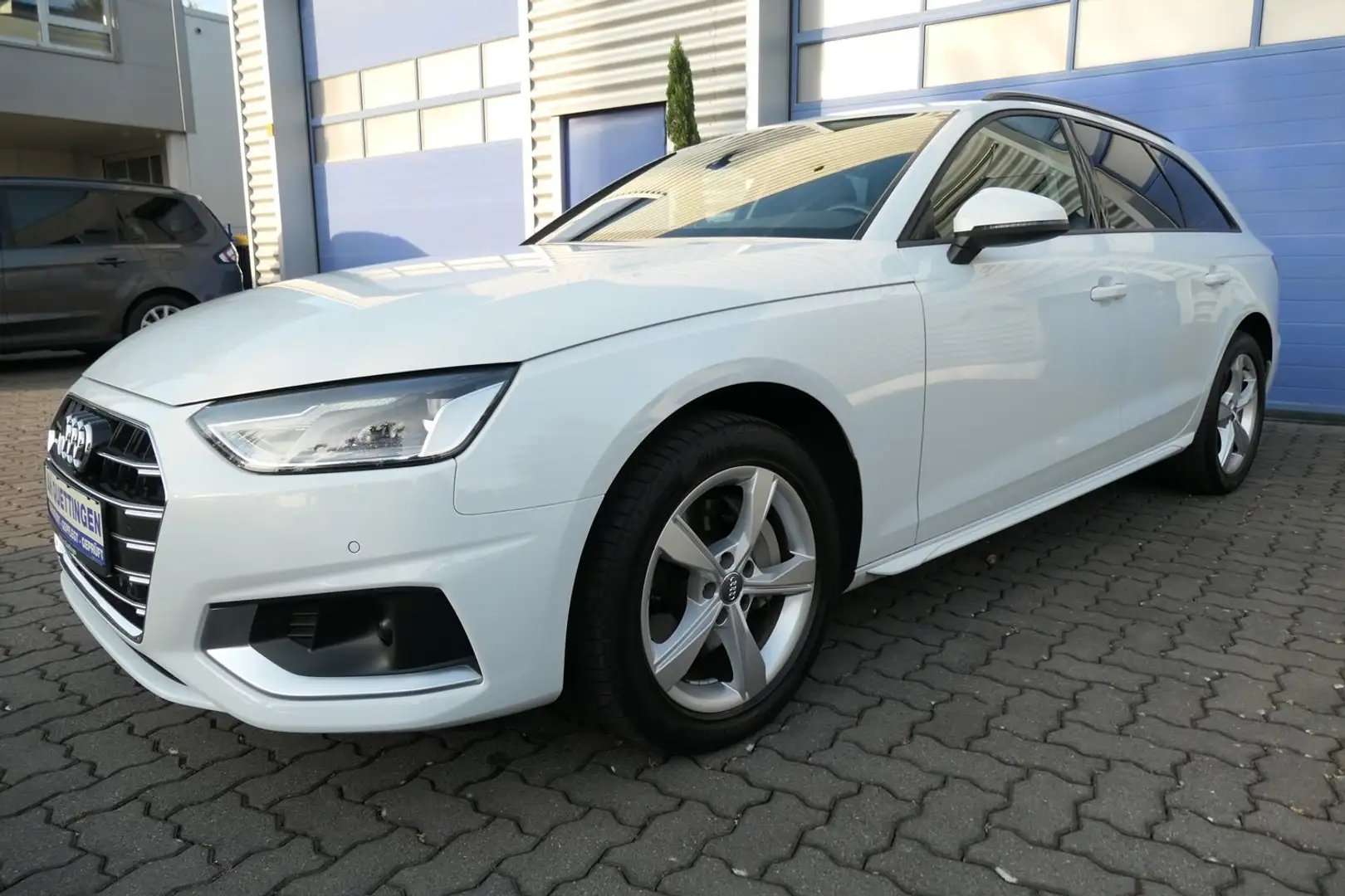 Audi A4 Avant 40 TDI Sport Panorama Kamera LED Top Zustand Blanc - 1