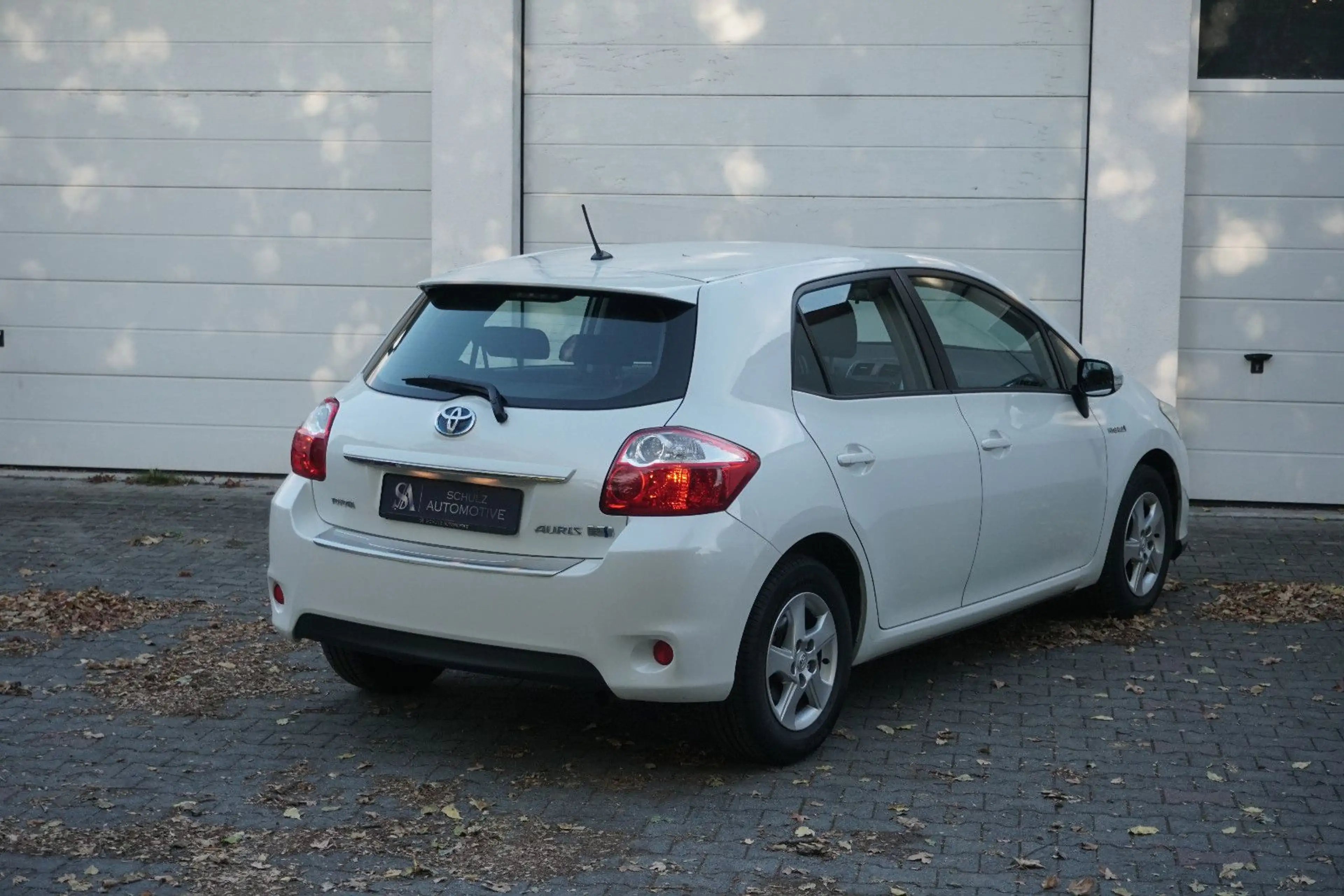Toyota Auris Hybrid Life | Automatik | TÜV + Insp. Neu — photo 4