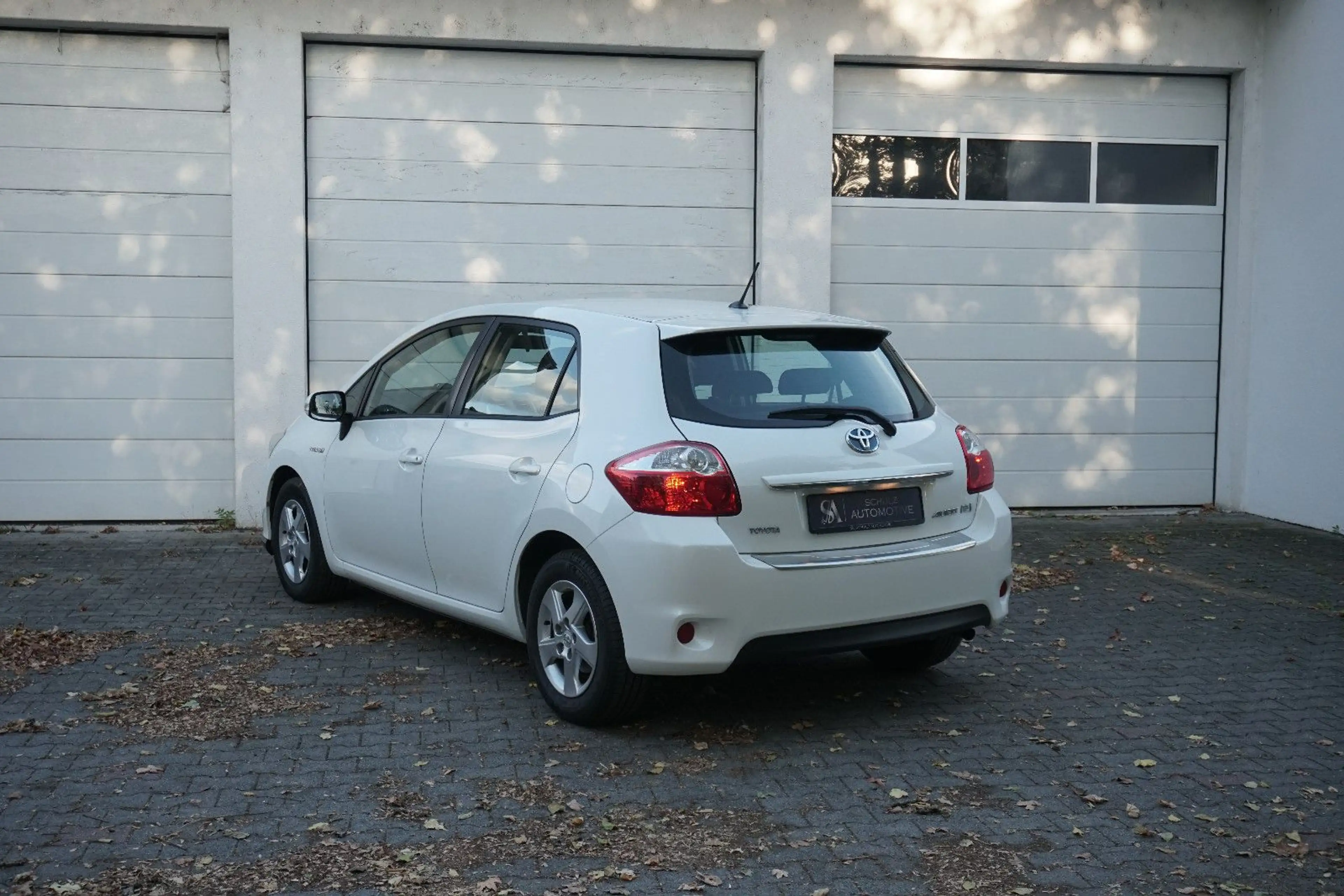 Toyota Auris Hybrid Life | Automatik | TÜV + Insp. Neu — photo 3