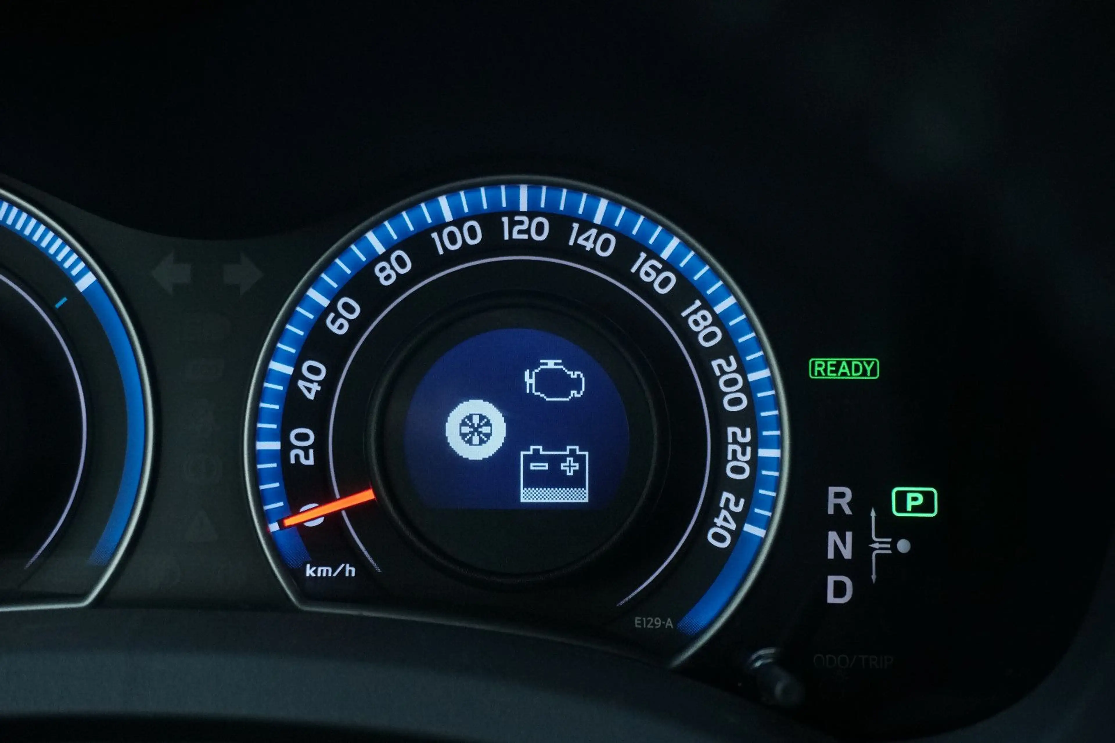 Toyota Auris Hybrid Life | Automatik | TÜV + Insp. Neu — photo 12