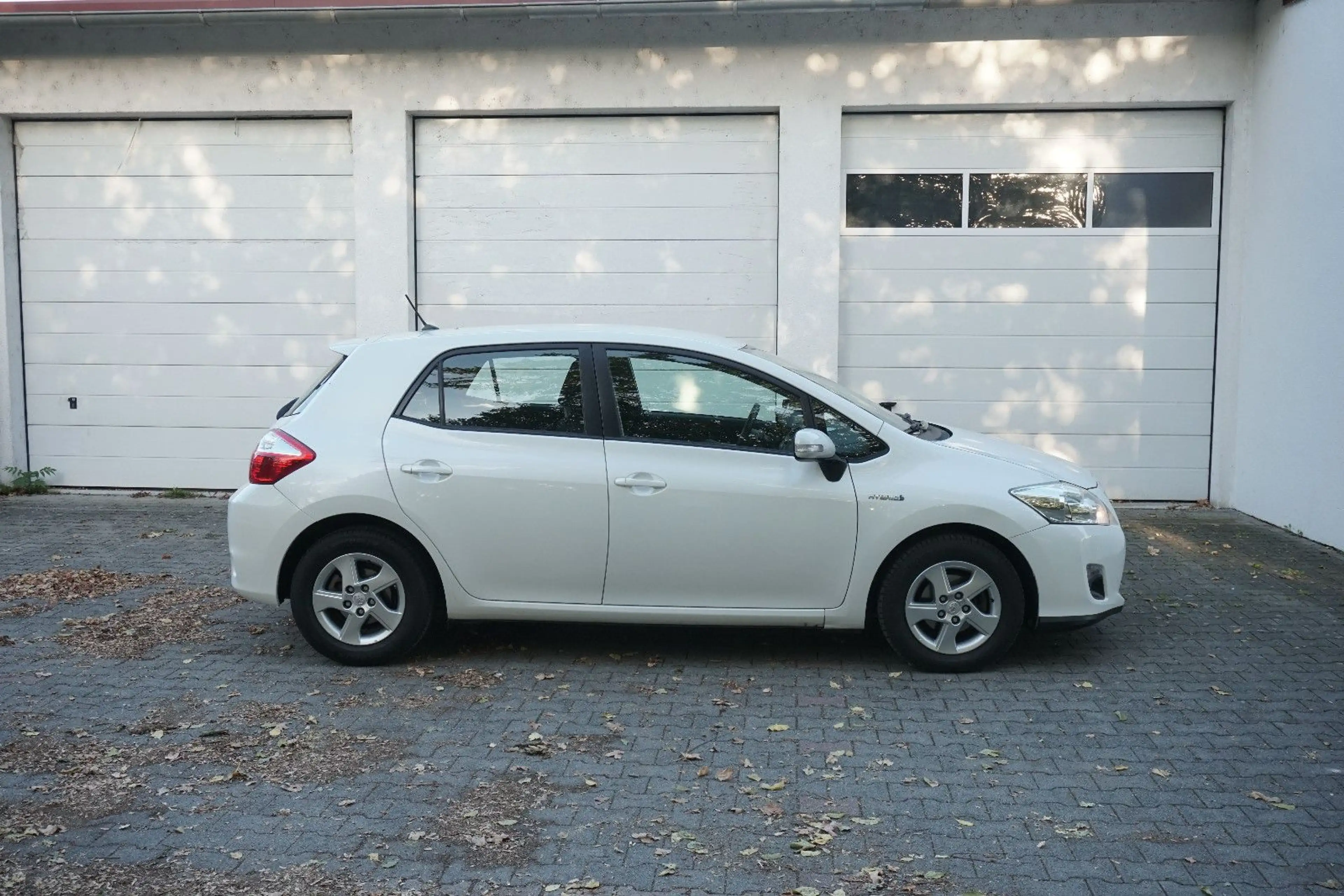 Toyota Auris Hybrid Life | Automatik | TÜV + Insp. Neu — photo 6