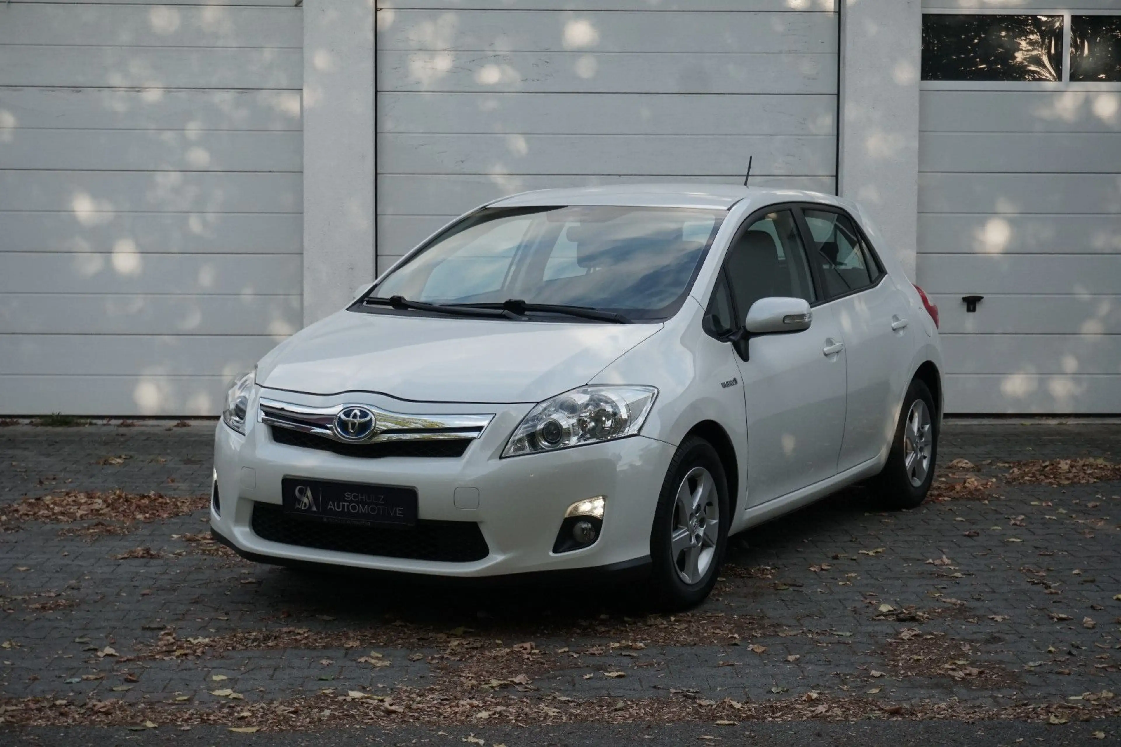 Toyota Auris Hybrid Life | Automatik | TÜV + Insp. Neu