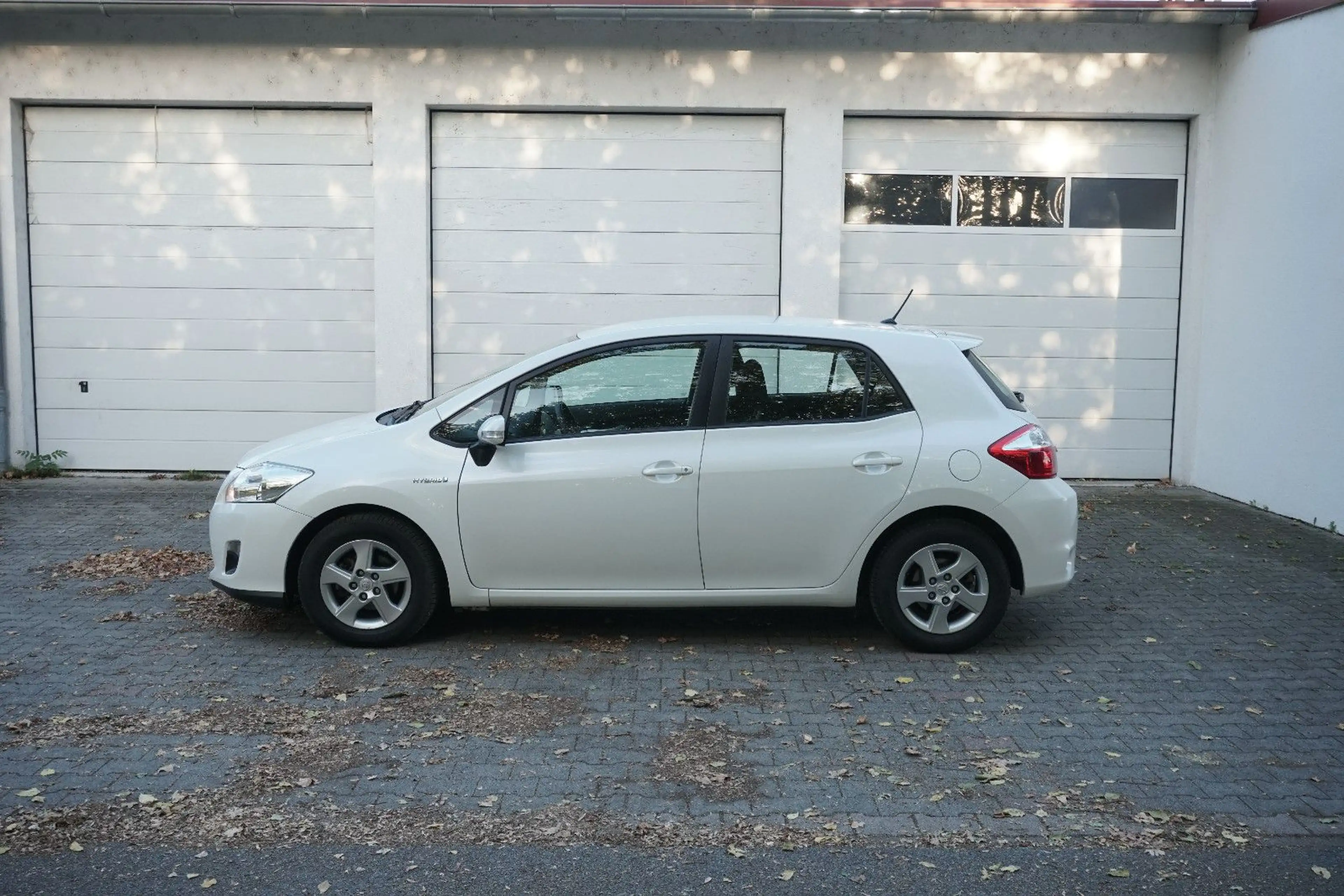Toyota Auris Hybrid Life | Automatik | TÜV + Insp. Neu — photo 7