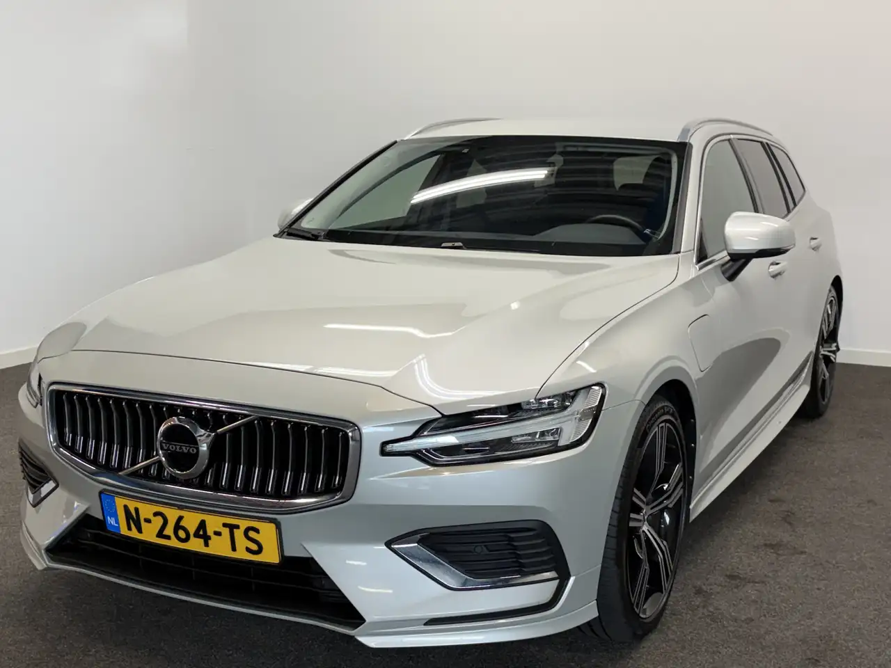 Volvo V60 2.0 T6 342pk AUT8 Hybr AWD Inscription Trekhaak 20, миниатюра 15