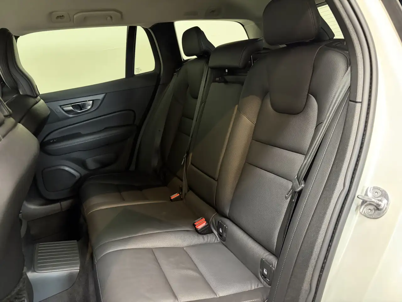 Volvo V60 2.0 T6 342pk AUT8 Hybr AWD Inscription Trekhaak 20, миниатюра 4