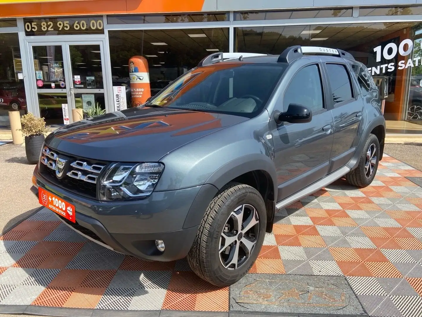 Dacia Duster 1.5 DCI 110 PRESTIGE EDC Noir - 1
