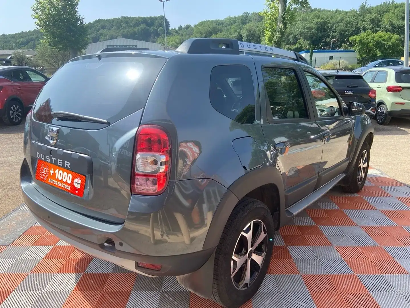 Dacia Duster 1.5 DCI 110 EDC PRESTIGE Noir - 2