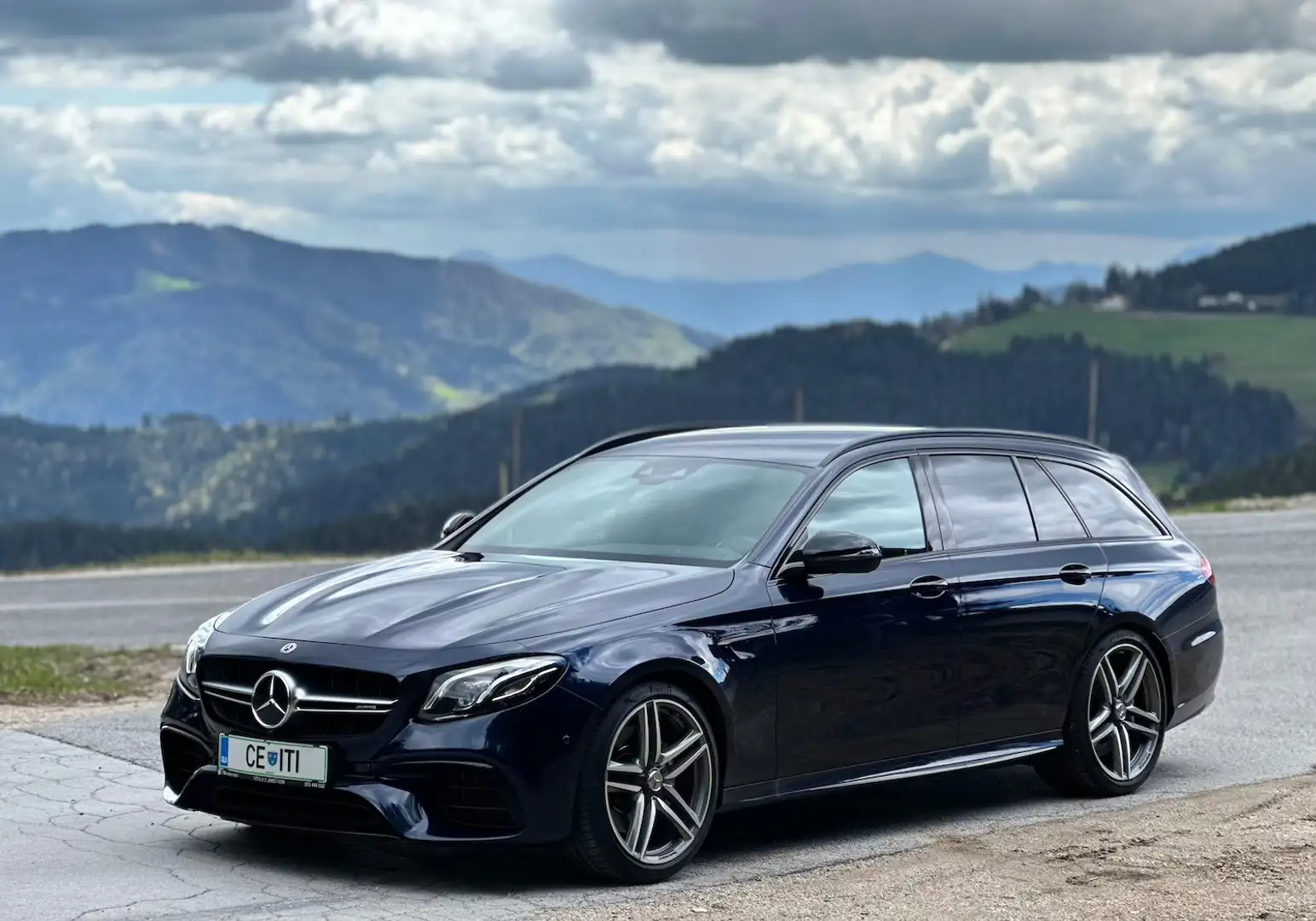 Mercedes-Benz E 63 AMG AMG E 63 4Matic+ T 9G-TRONIC Bleu - 1