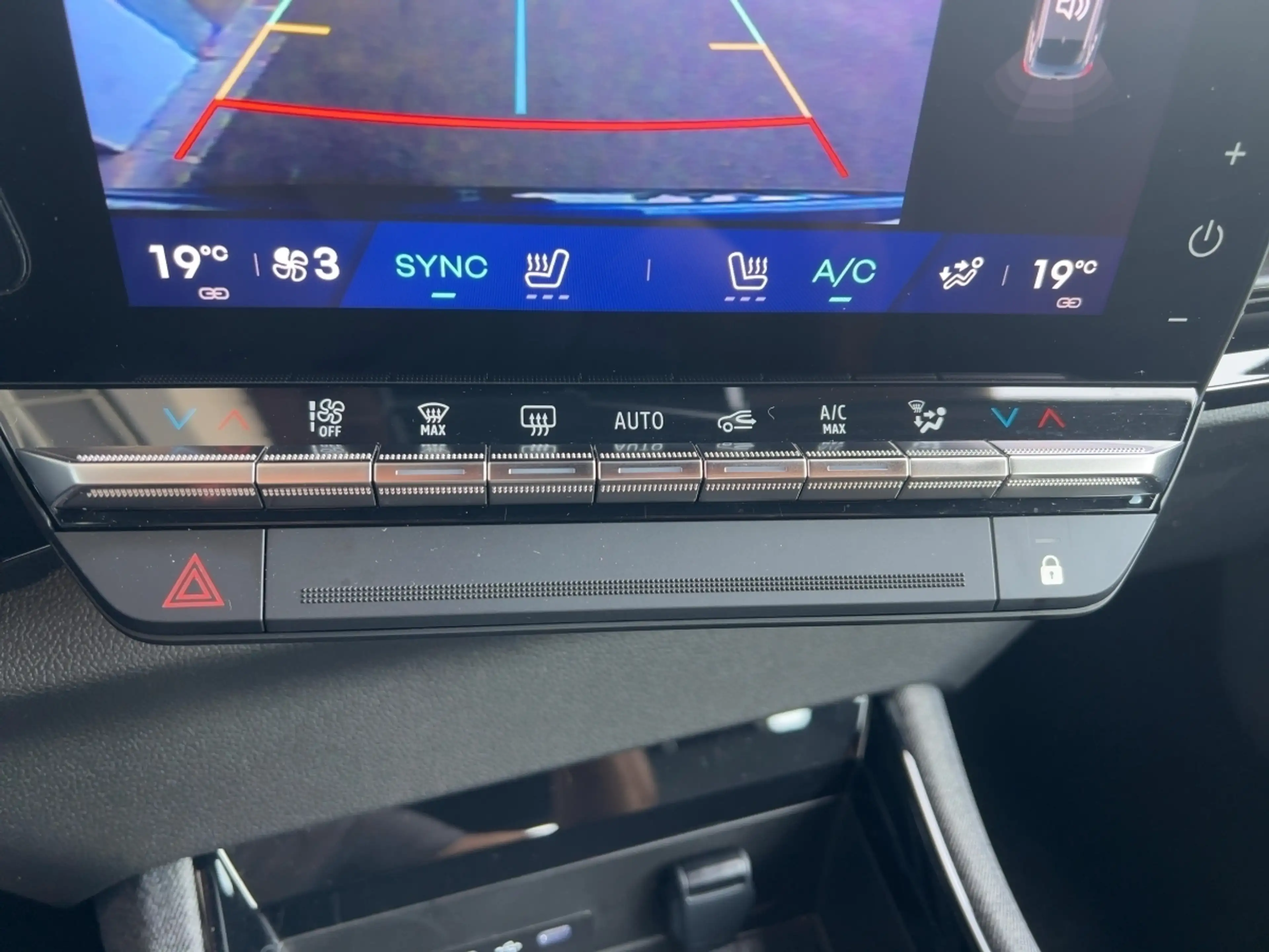 Renault Austral Evolution Mild Hybrid 160 Automatik PDC BT — photo 16