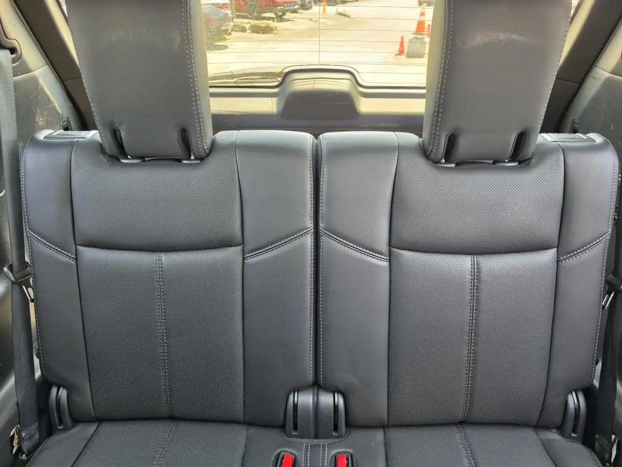 Nissan Pathfinder снимка Nissan Pathfinder