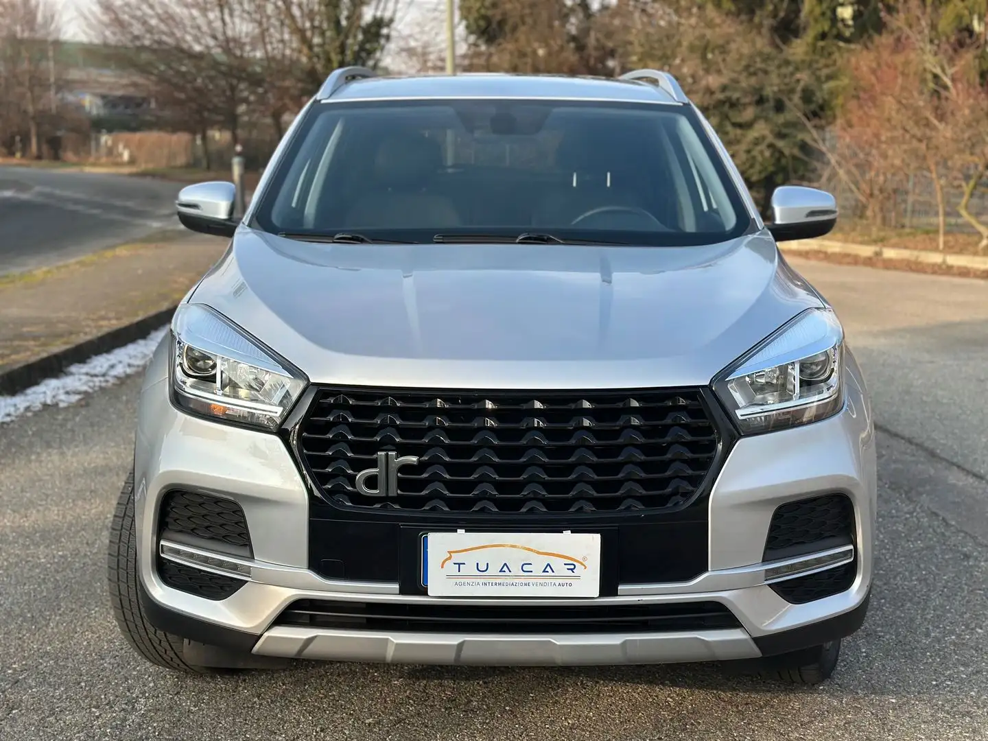 DR Automobiles DR4 1.5 Silber - 2