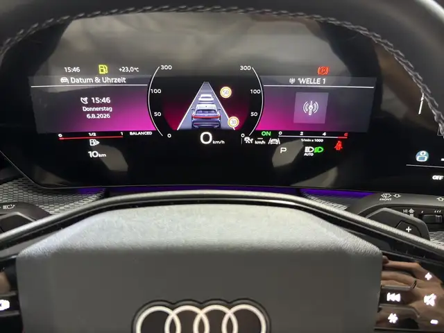 Audi Q5 view 9