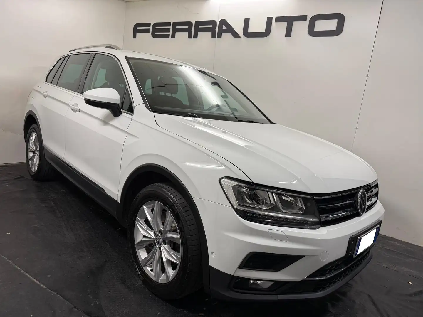 Volkswagen Tiguan Tiguan 2.0 tdi Executive 4motion 190cv dsg Bianco - 1