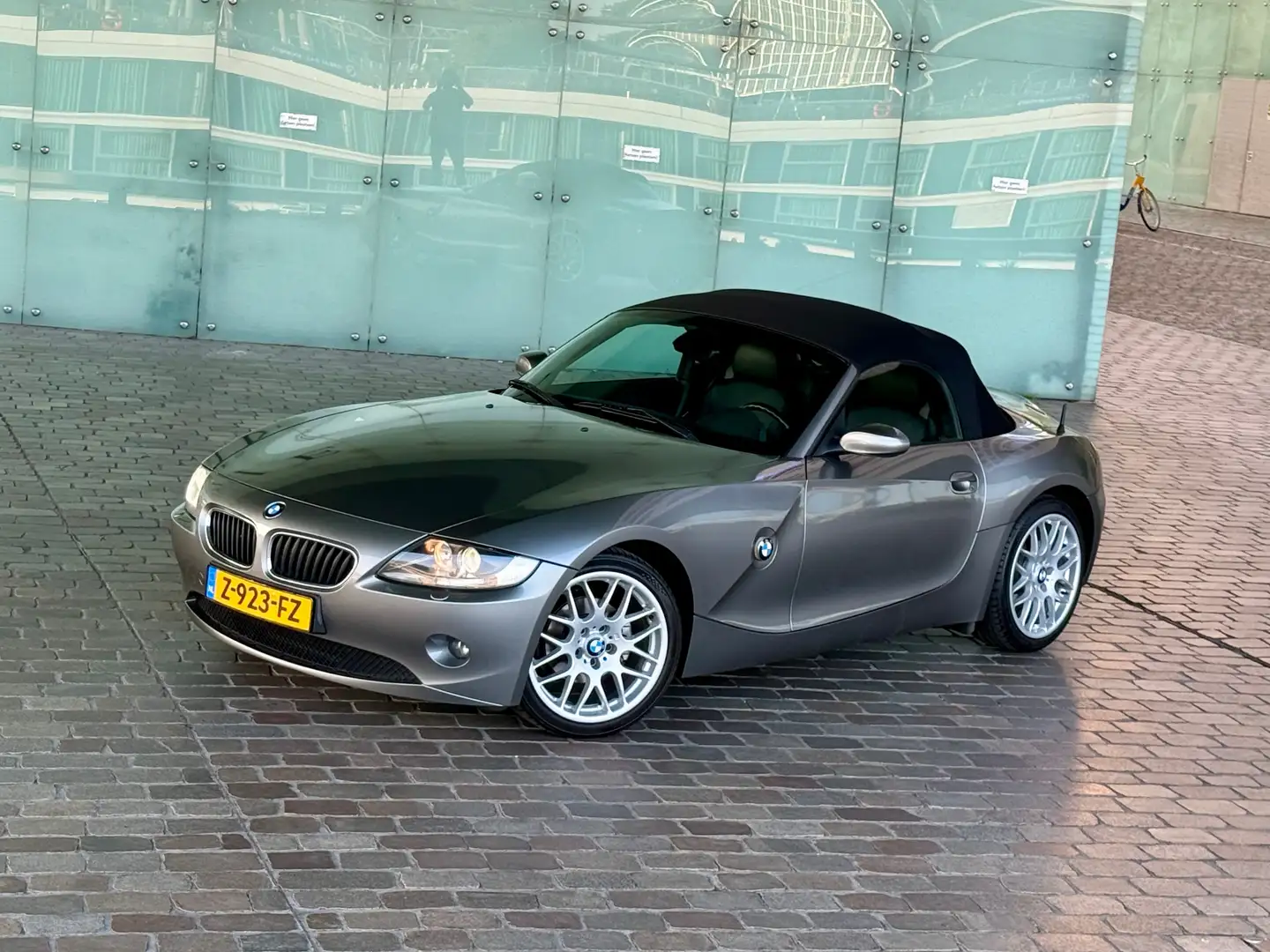 BMW Z4 2.2i | Aut. Airco | Elec. Dak | HiFi | Xenon Grijs - 1