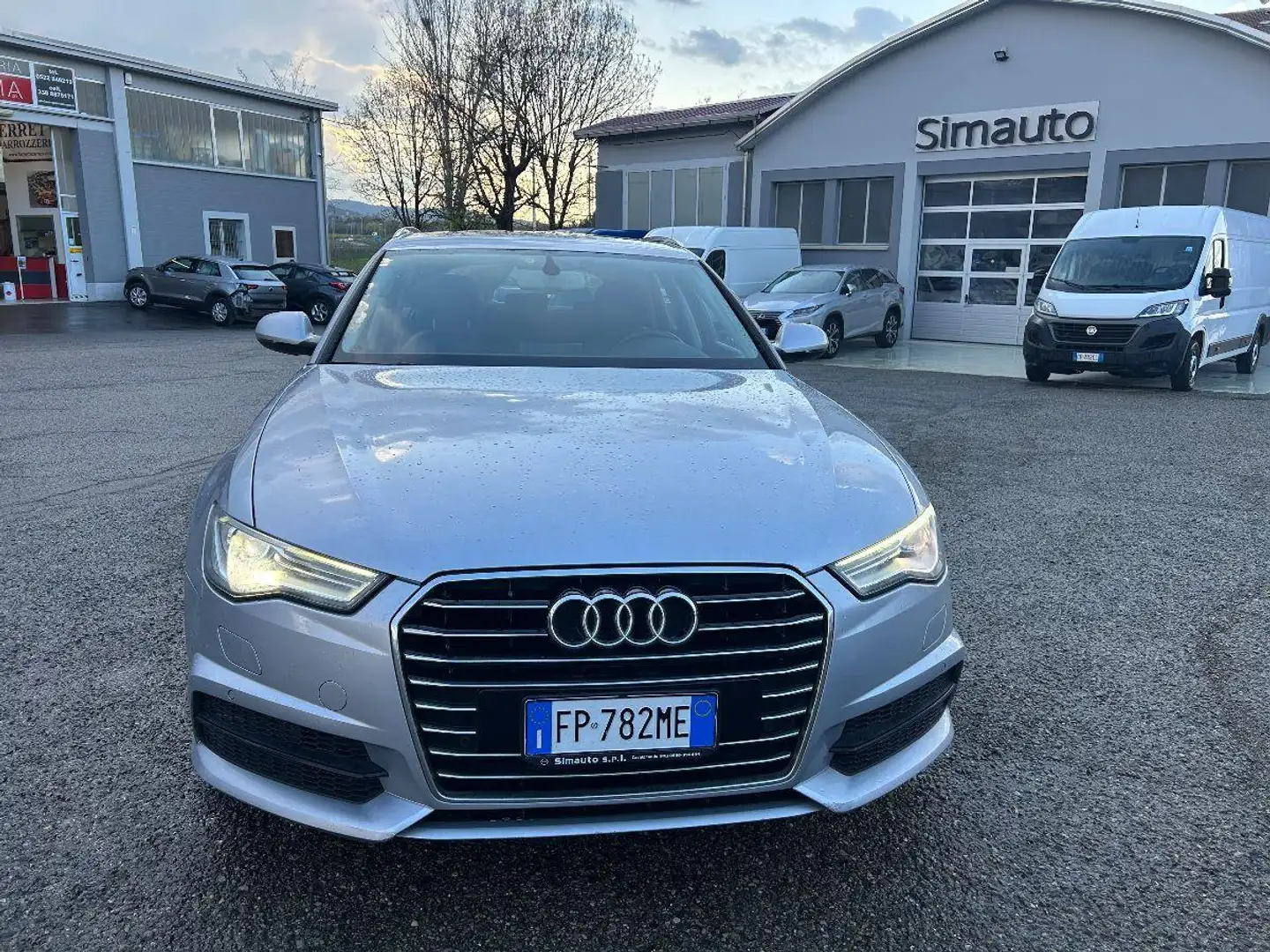 Audi A6 Avant 2.0 TDI 190CV ultra S tronic Business Grau - 2