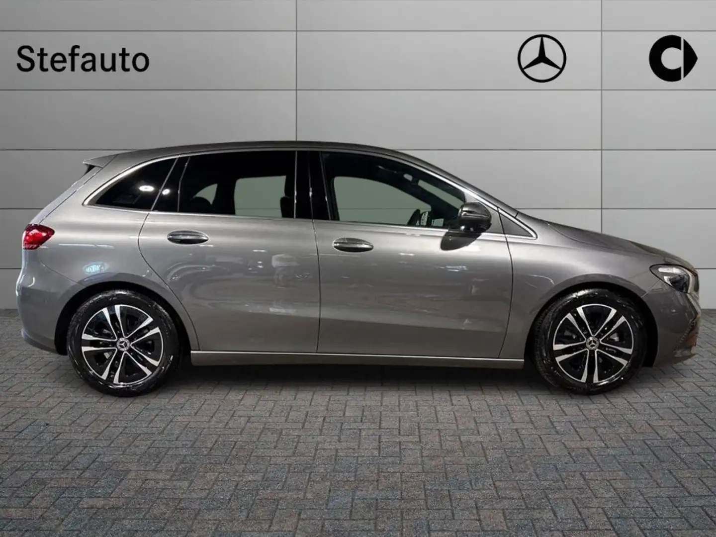 Mercedes-Benz B 180 d Automatic Street Edition Grigio - 2
