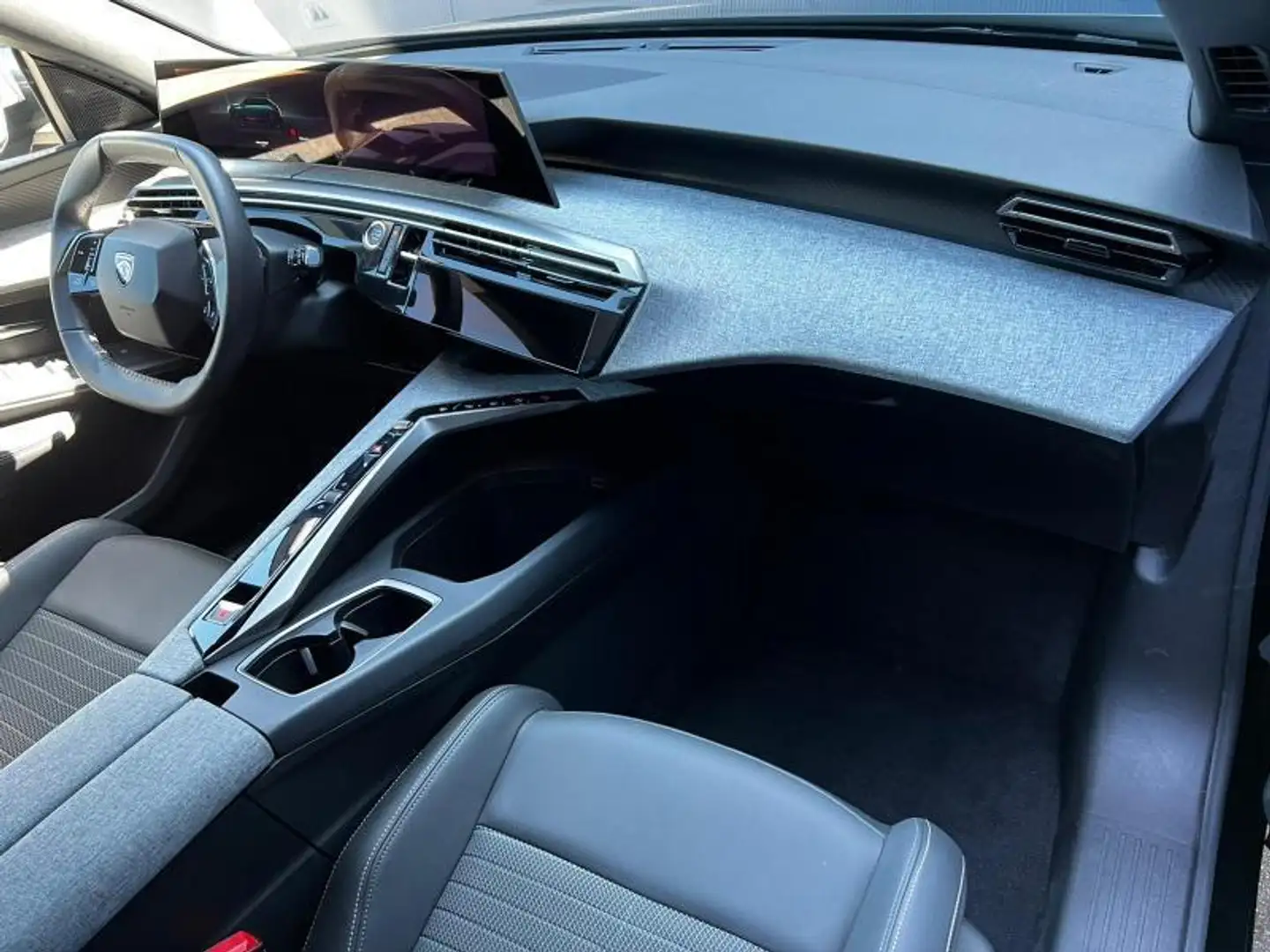 Peugeot 5008 Allure / Toit Ouvrant / 7 Plac Noir - 2