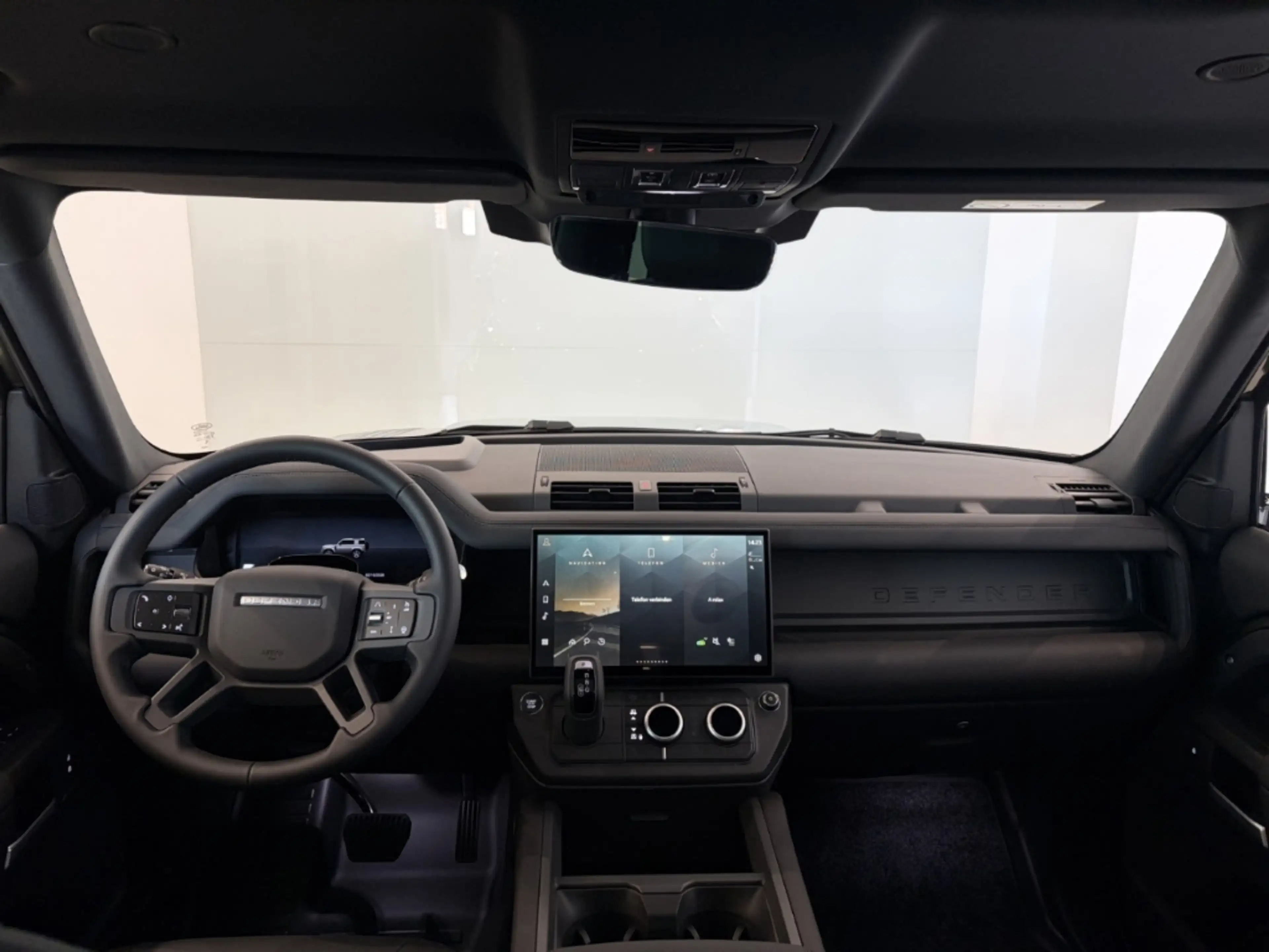 Land Rover Defender 90 D250 X-Dynamic SE HUD Luftfederung — photo 4