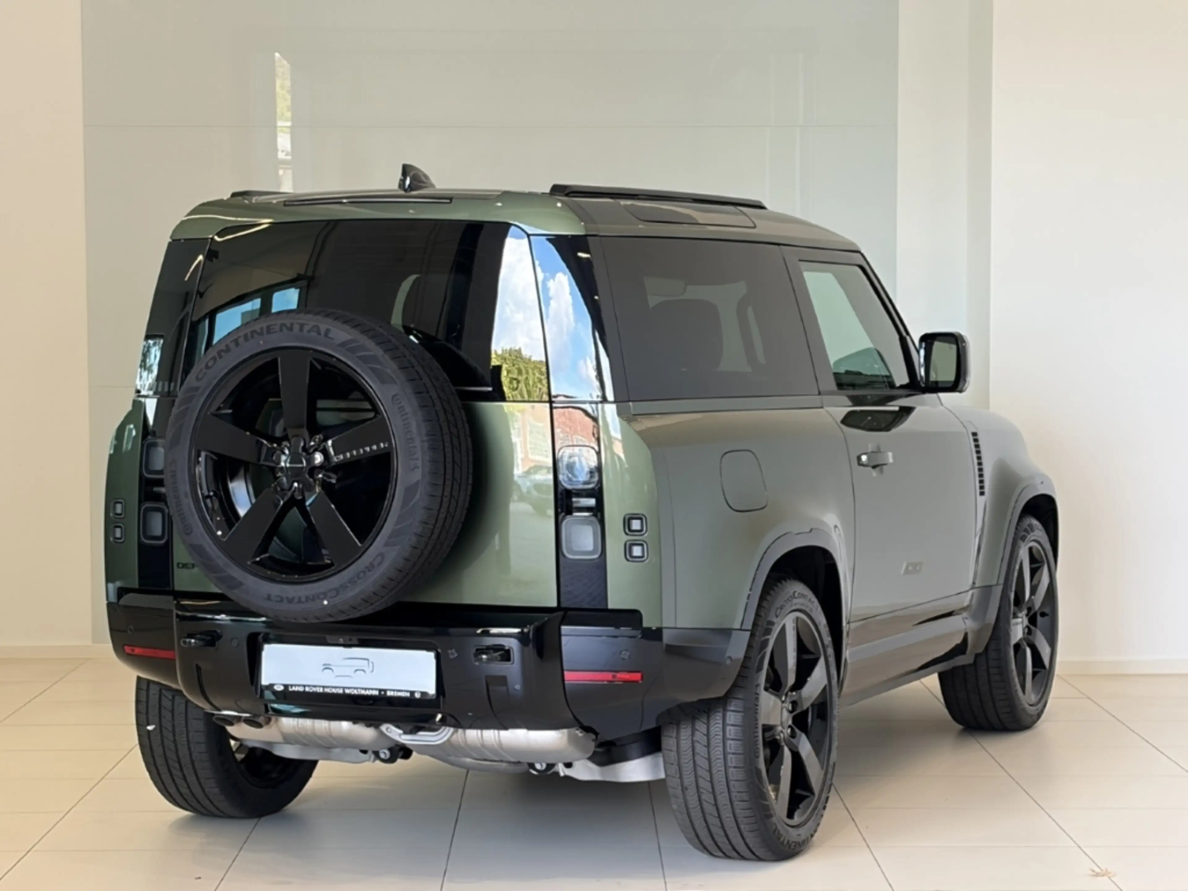 Land Rover Defender 90 D250 X-Dynamic SE HUD Luftfederung — photo 2