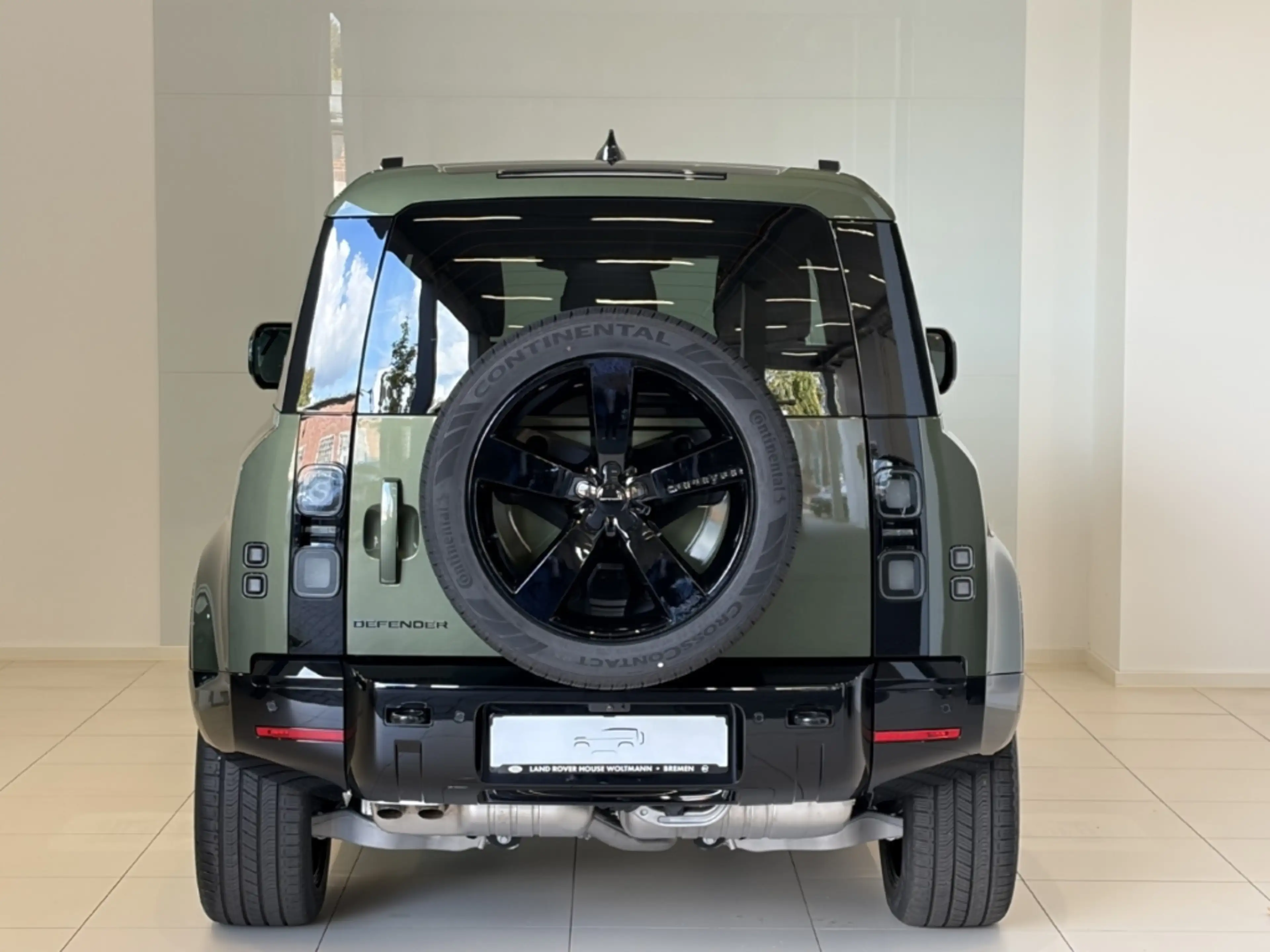 Land Rover Defender 90 D250 X-Dynamic SE HUD Luftfederung — photo 8