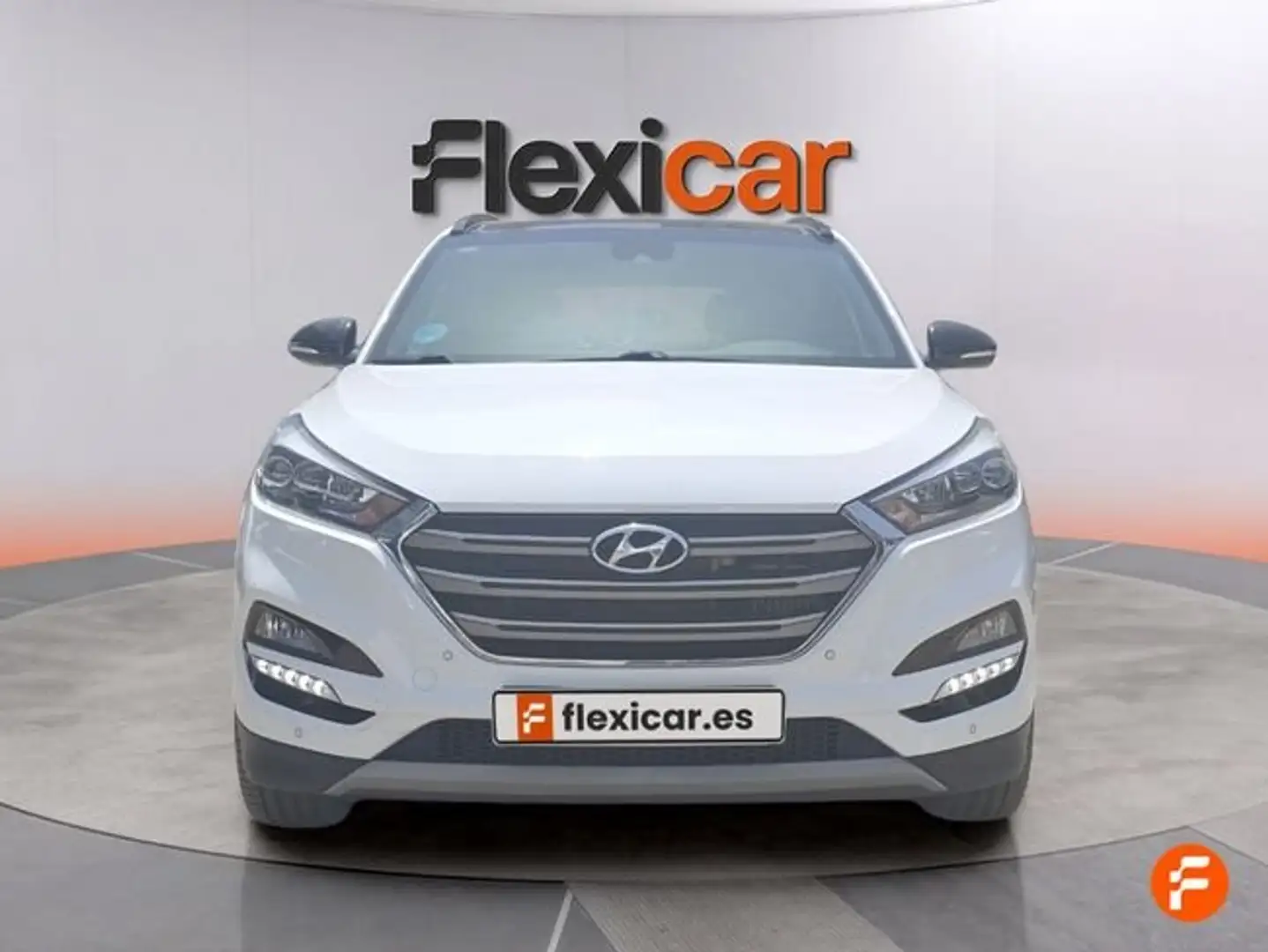 Hyundai TUCSON 1.7CRDI BD Tecno Sky Safe 4x2 Gris - 2
