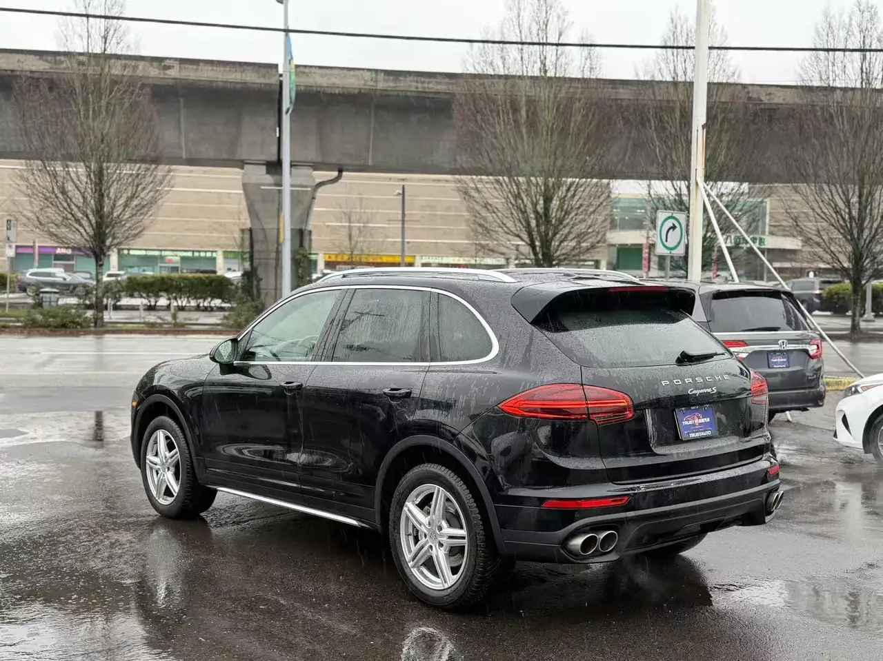 Porsche Cayenne снимка Porsche Cayenne