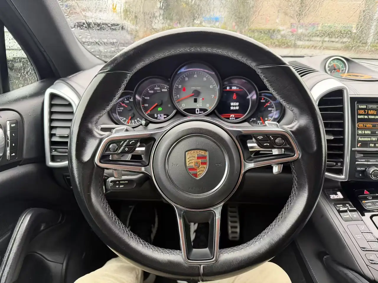 Porsche Cayenne снимка Porsche Cayenne